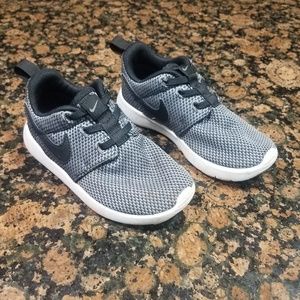 Gray Nike toddler shoes